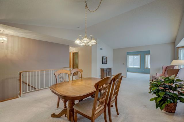 5170 Upper 141st Street W, Apple Valley, MN 55124