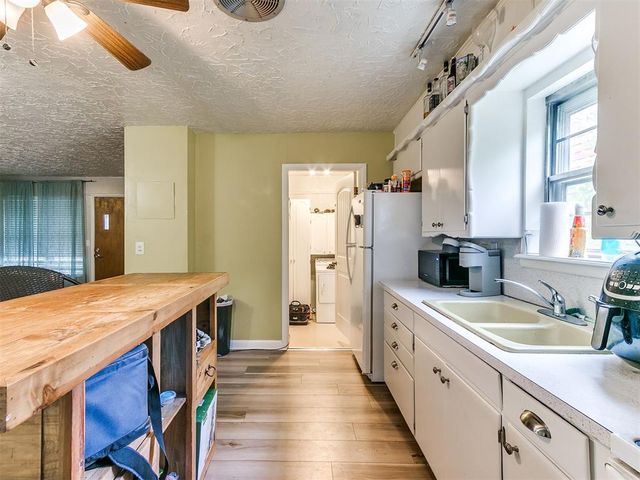 827 W Berry Road, Norman, OK 73069