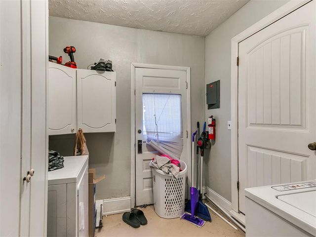 827 W Berry Road, Norman, OK 73069