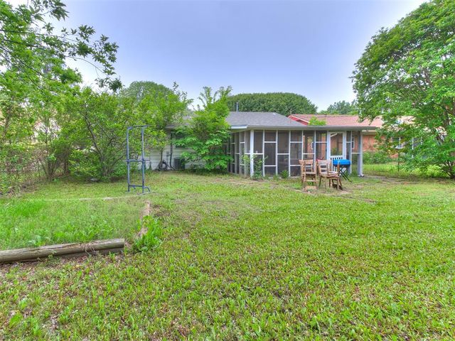 827 W Berry Road, Norman, OK 73069