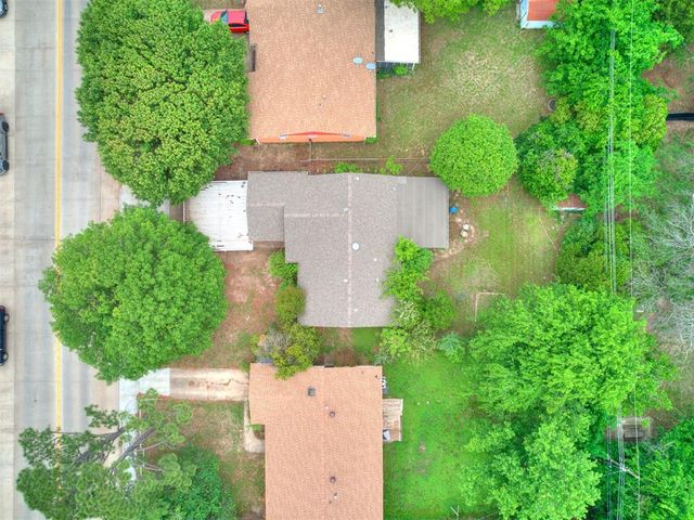 827 W Berry Road, Norman, OK 73069
