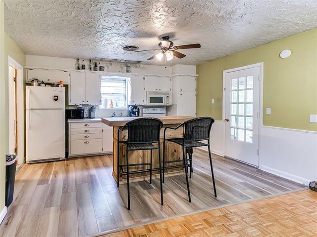 827 W Berry Road, Norman, OK 73069