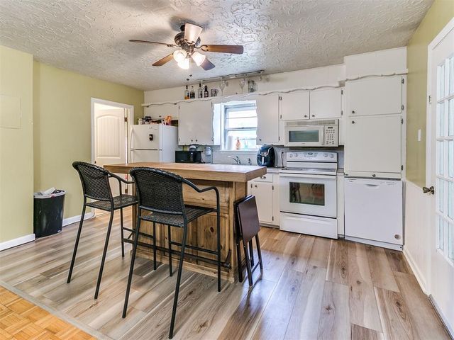 827 W Berry Road, Norman, OK 73069