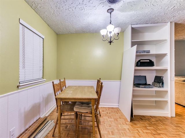 827 W Berry Road, Norman, OK 73069