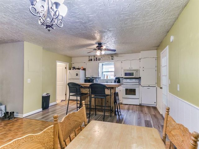 827 W Berry Road, Norman, OK 73069