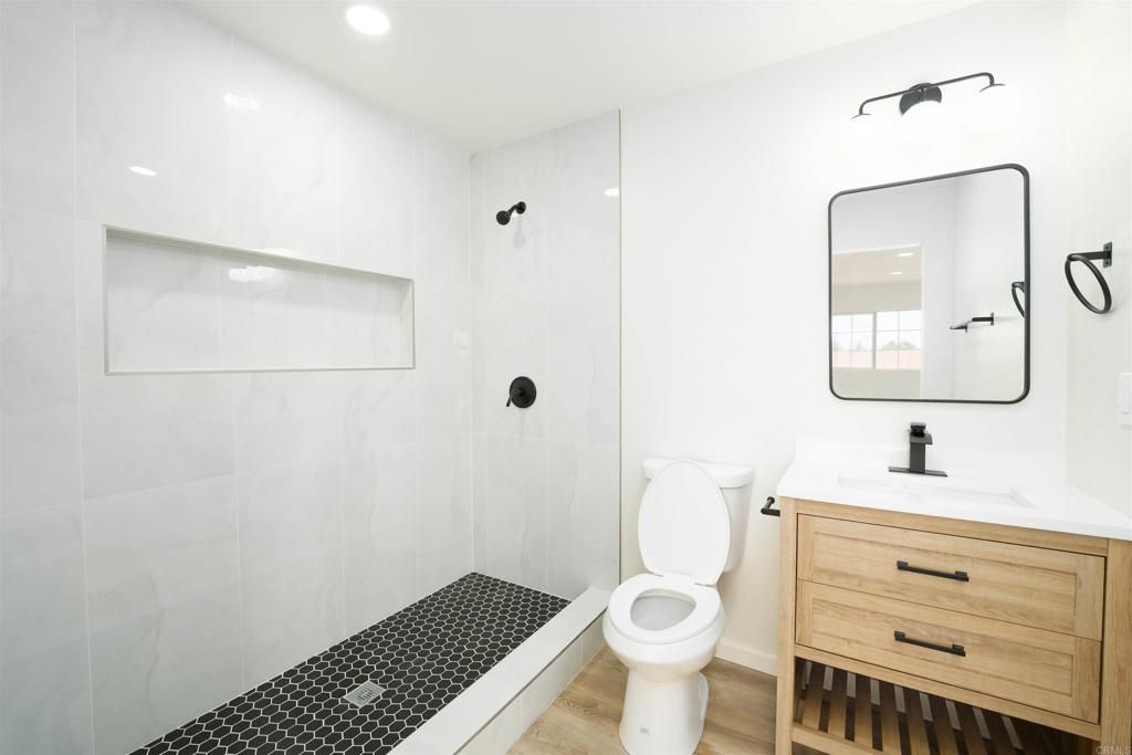 Image 11 of property listing at 1314 Bluegrass Road, Vista, CA 92083