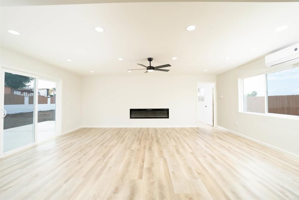 Image 7 of property listing at 1314 Bluegrass Road, Vista, CA 92083