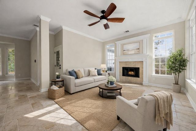 14882 Gingham Rd, Montgomery, TX 77356