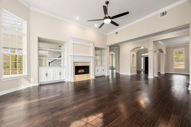 14882 Gingham Rd, Montgomery, TX 77356