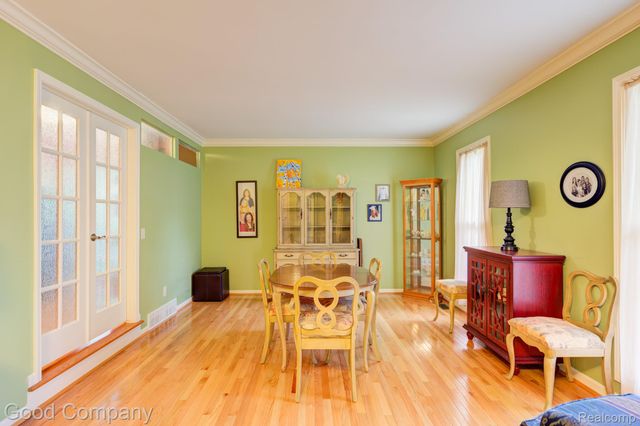 35868 Smithfield Court, Farmington, MI 48335