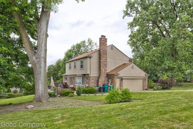 35868 Smithfield Court, Farmington, MI 48335