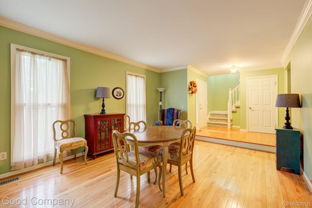 35868 Smithfield Court, Farmington, MI 48335