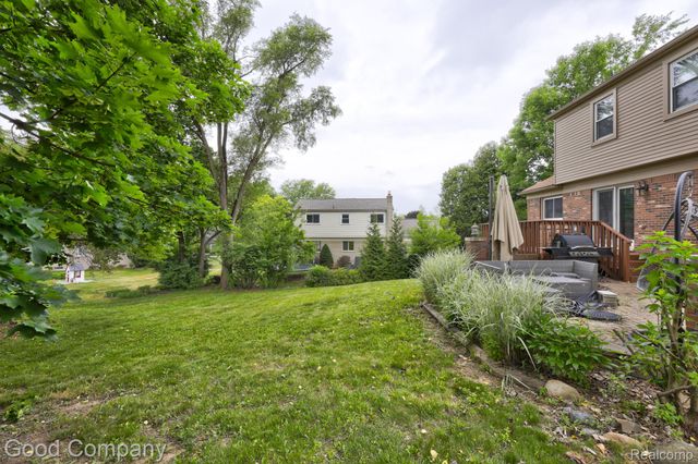 35868 Smithfield Court, Farmington, MI 48335