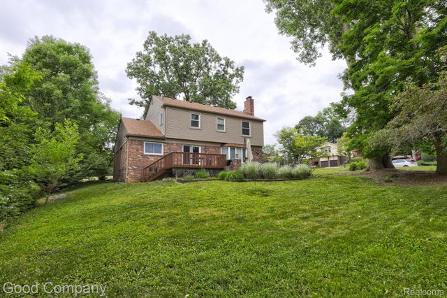 35868 Smithfield Court, Farmington, MI 48335