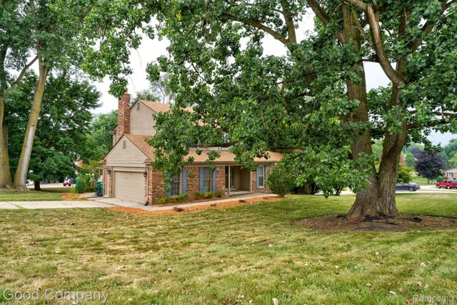 35868 Smithfield Court, Farmington, MI 48335