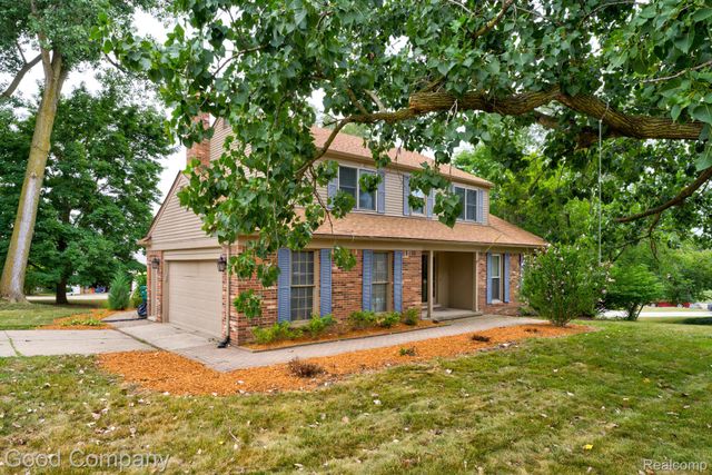 35868 Smithfield Court, Farmington, MI 48335