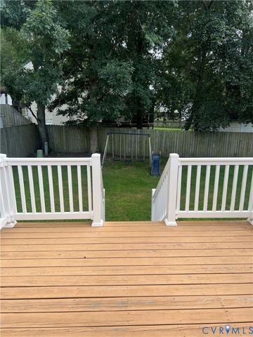 9055 Castle Point Rd, Glen Allen, VA 23060