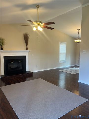 9055 Castle Point Rd, Glen Allen, VA 23060