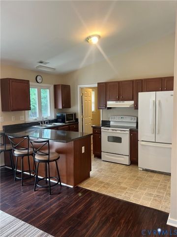 9055 Castle Point Rd, Glen Allen, VA 23060