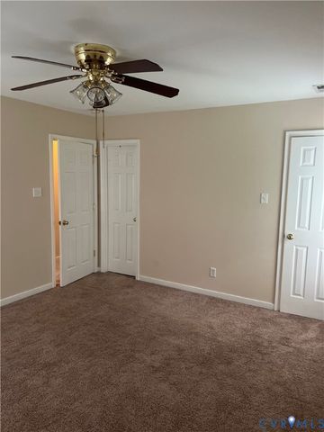 9055 Castle Point Rd, Glen Allen, VA 23060