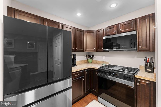 20 N SCHOOL LN, Souderton, PA 18964