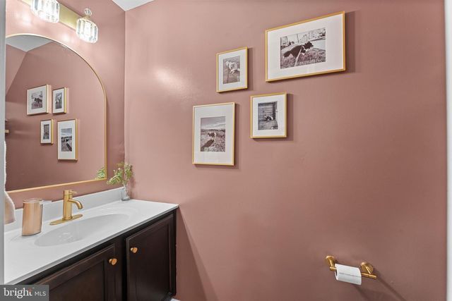 20 N SCHOOL LN, Souderton, PA 18964