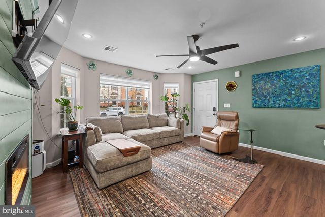 20 N SCHOOL LN, Souderton, PA 18964