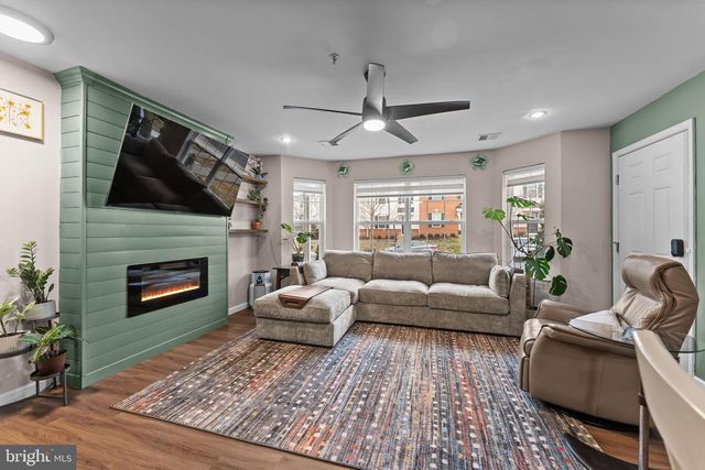 20 N SCHOOL LN, Souderton, PA 18964