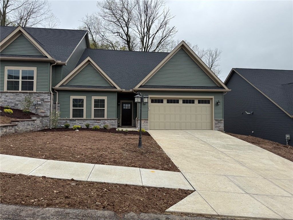 107 Hemingway Lane, Kennedy Twp, PA 15108