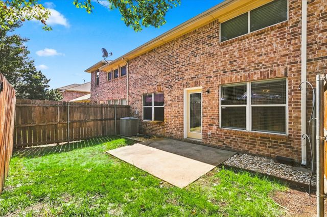 9878 Wake Bridge Drive, Frisco, TX 75035