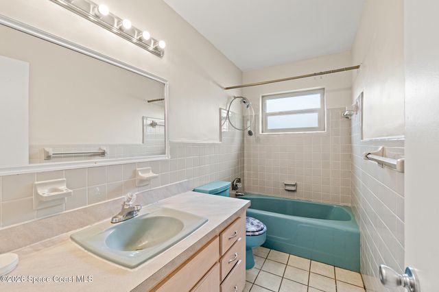 105 Hedgegrove Avenue, Satellite Beach, FL 32937