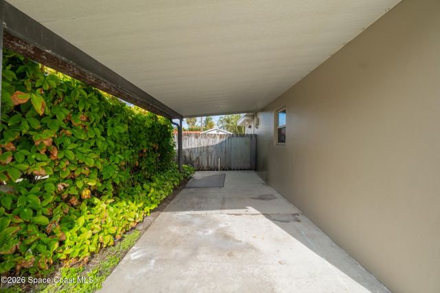 105 Hedgegrove Avenue, Satellite Beach, FL 32937