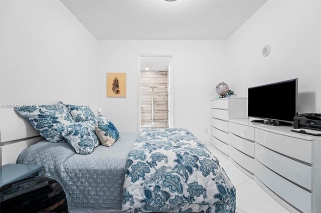 15811 Collins Ave 3107, Sunny Isles Beach, FL 33160