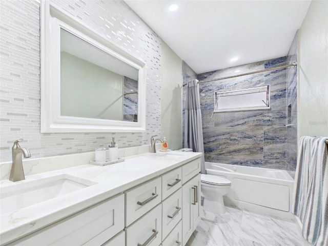 409 4TH AVENUE N, Tierra Verde, FL 33715