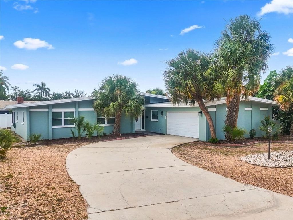 409 4TH AVENUE N, Tierra Verde, FL 33715