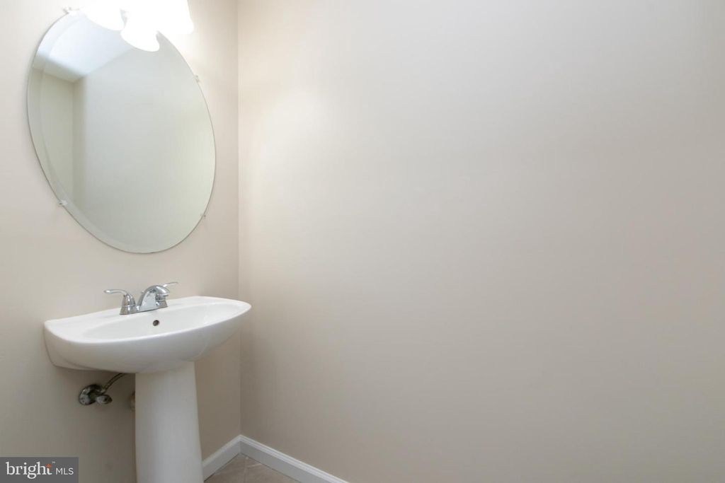 Image 14 of property listing at 1801 BEACON HILL DR, Sicklerville, NJ 08081