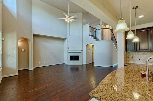 2104 Pearl Bay Court, Pearland, TX 77584