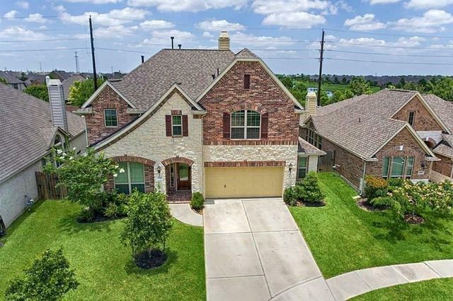 2104 Pearl Bay Court, Pearland, TX 77584