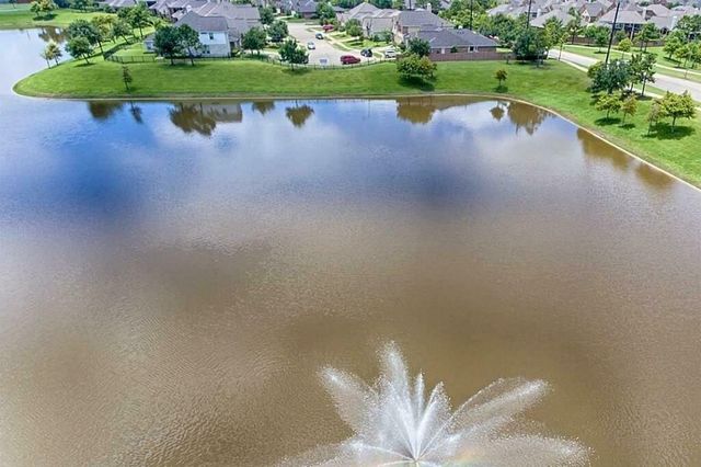 2104 Pearl Bay Court, Pearland, TX 77584