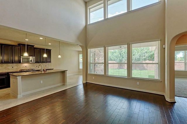 2104 Pearl Bay Court, Pearland, TX 77584