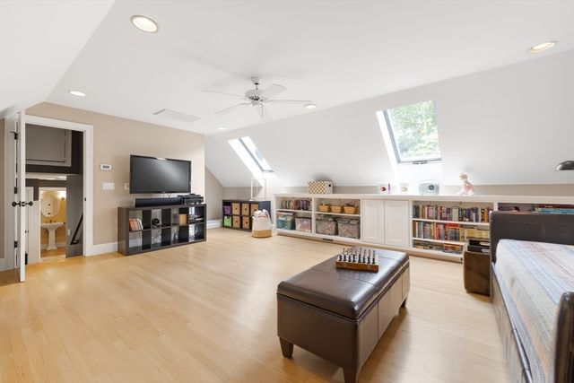 99 Huntington Rd, Newton, MA 02458