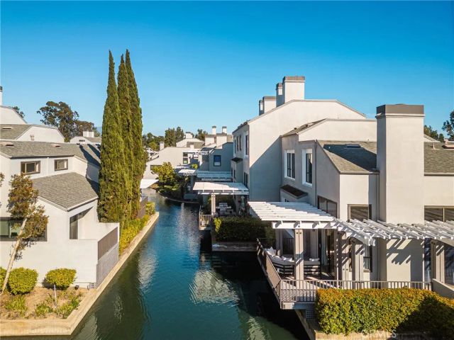19 Waterway 9, Irvine, CA 92614