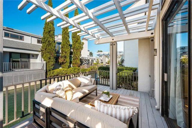 19 Waterway 9, Irvine, CA 92614