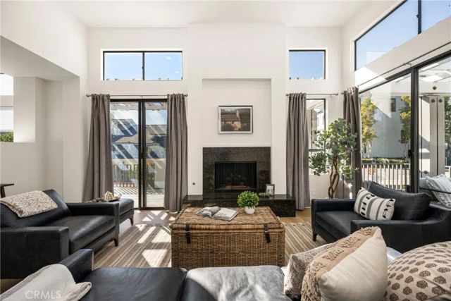 19 Waterway 9, Irvine, CA 92614