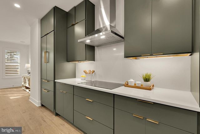 5405 GOSHAWK ALY, Bethesda, MD 20816