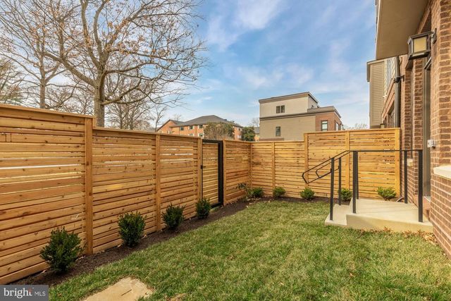 5405 GOSHAWK ALY, Bethesda, MD 20816