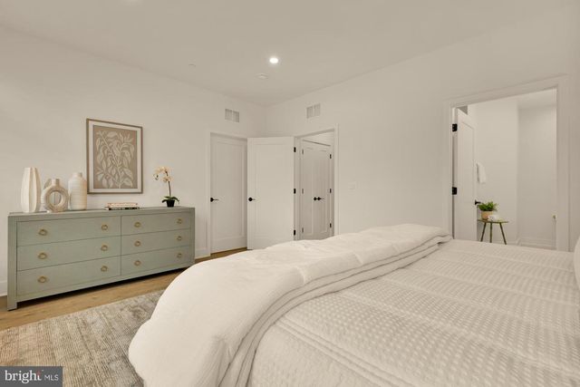 5405 GOSHAWK ALY, Bethesda, MD 20816