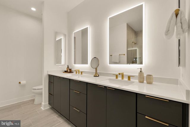 5405 GOSHAWK ALY, Bethesda, MD 20816