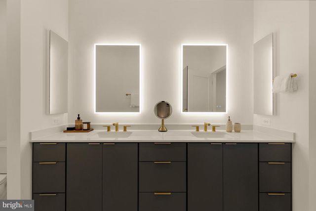 5405 GOSHAWK ALY, Bethesda, MD 20816