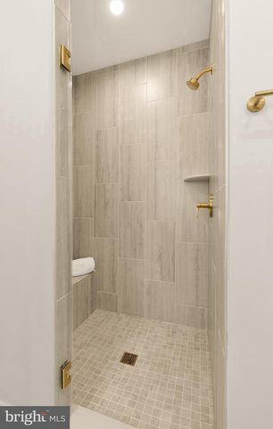 5405 GOSHAWK ALY, Bethesda, MD 20816